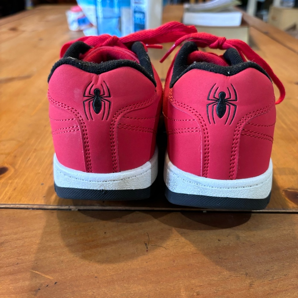 Heelys youth boys wheeled spiderman skate shoes red 5 - Picture 3 of 7